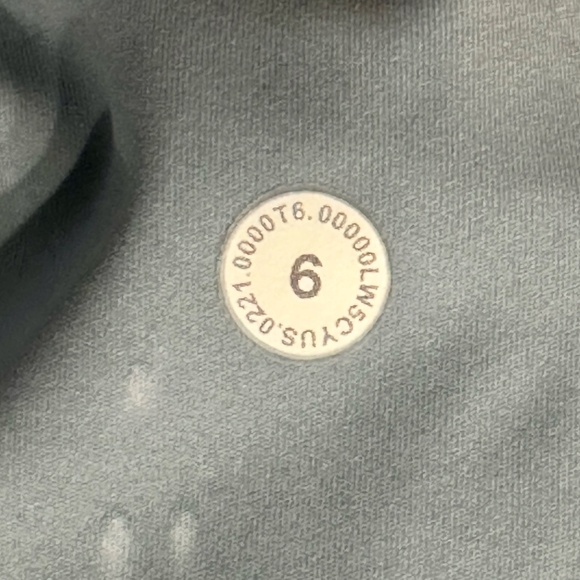 Lululemon Fast and Free Tights - Picture 11 of 11